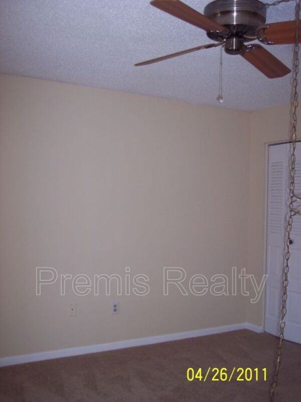 1281 Stony Brook Ln - Photo 4 of 13