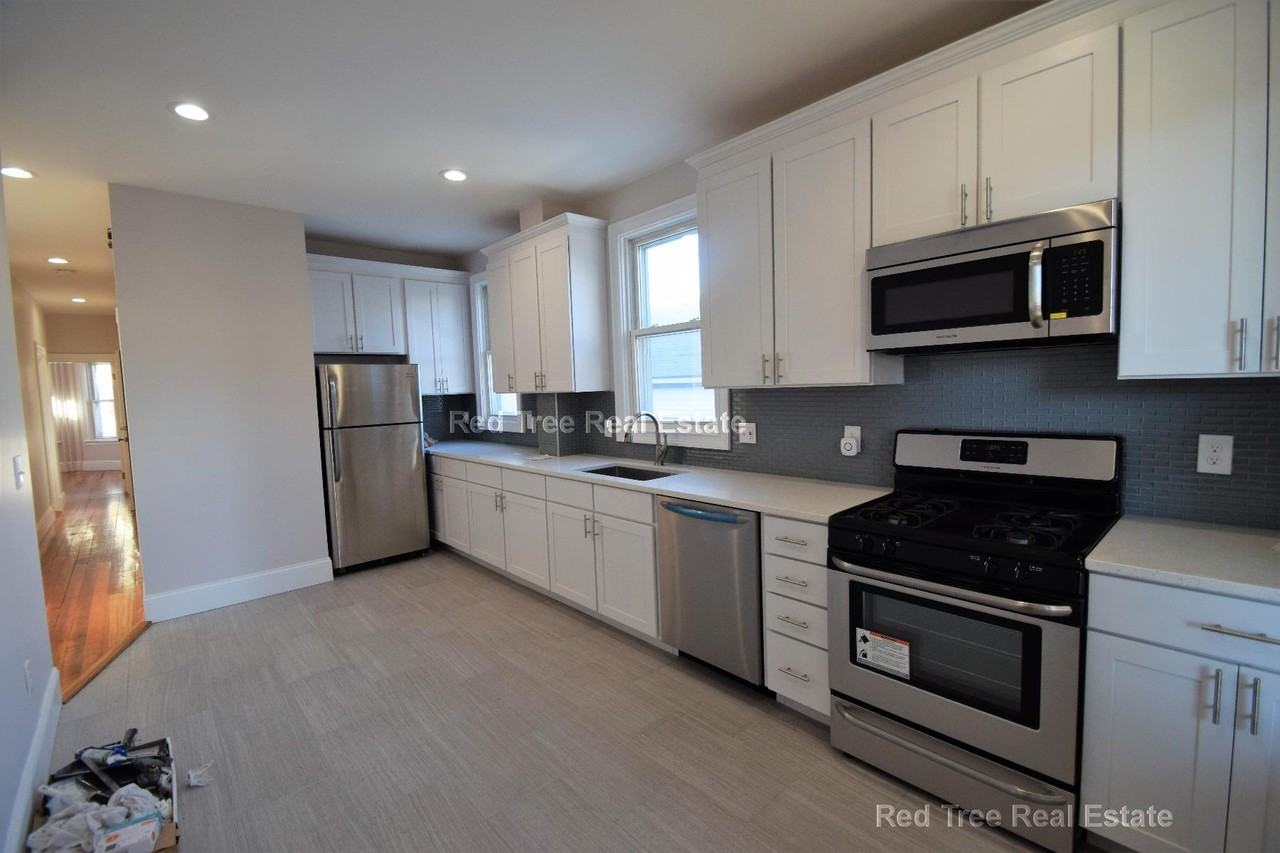 755 Saratoga St #2 - Photo 2 of 20