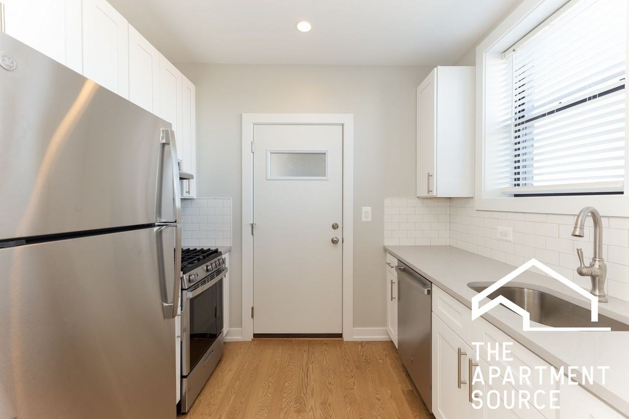 2617 W Berwyn Ave #3B - Photo 2 of 13