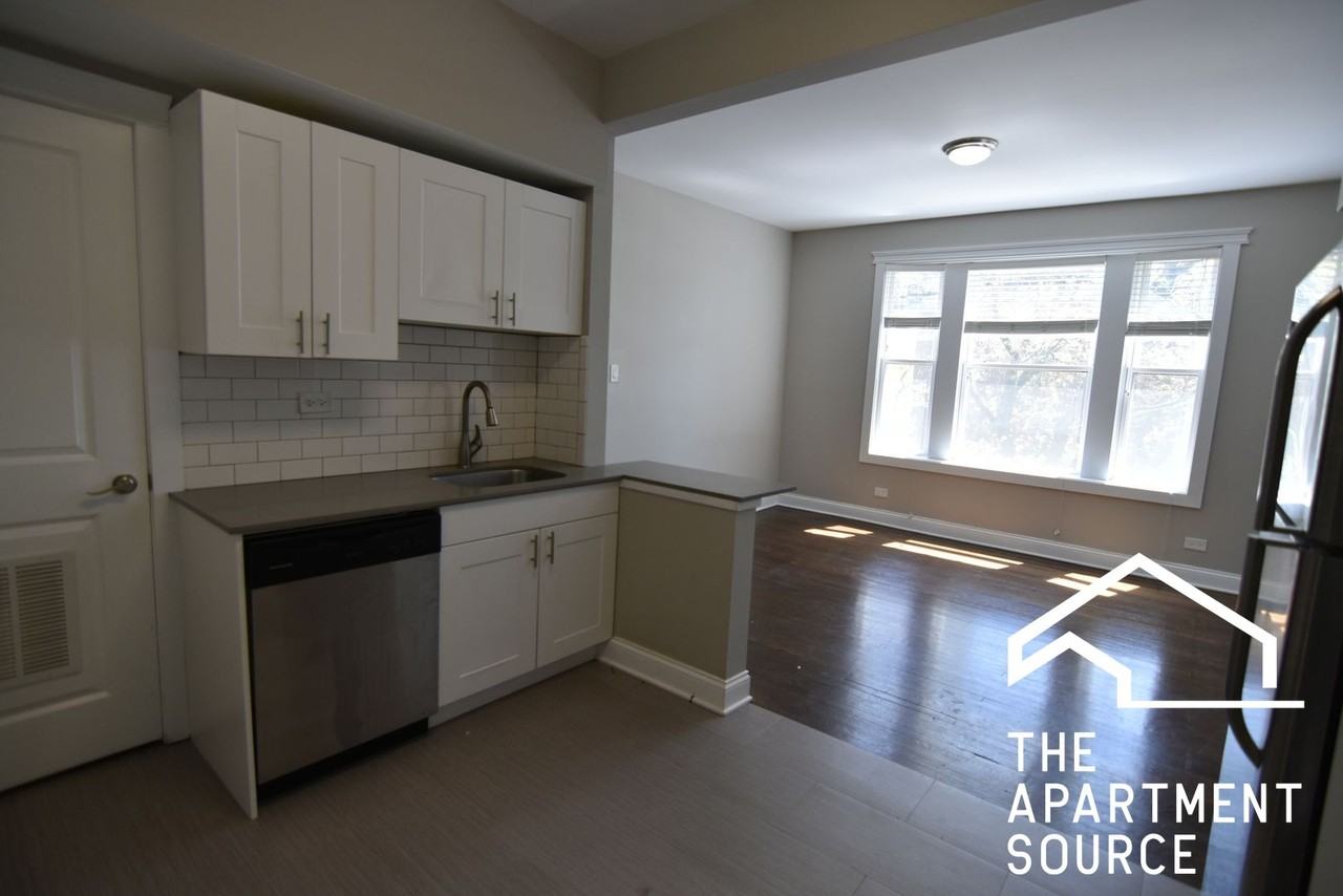 3802 N Pine Grove Ave #2 - Photo 4 of 19