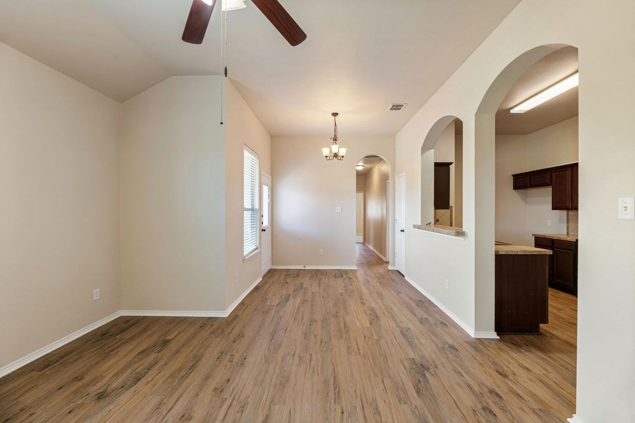332 Schirra Ct - Photo 3 of 30