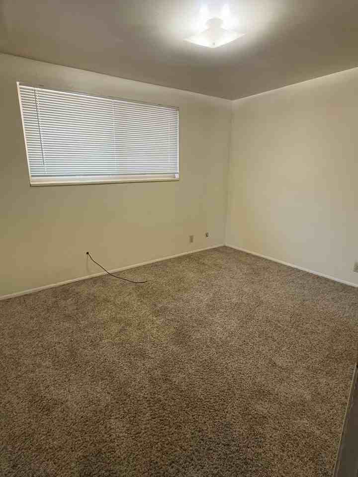 45 E 100 N - Photo 6 of 10