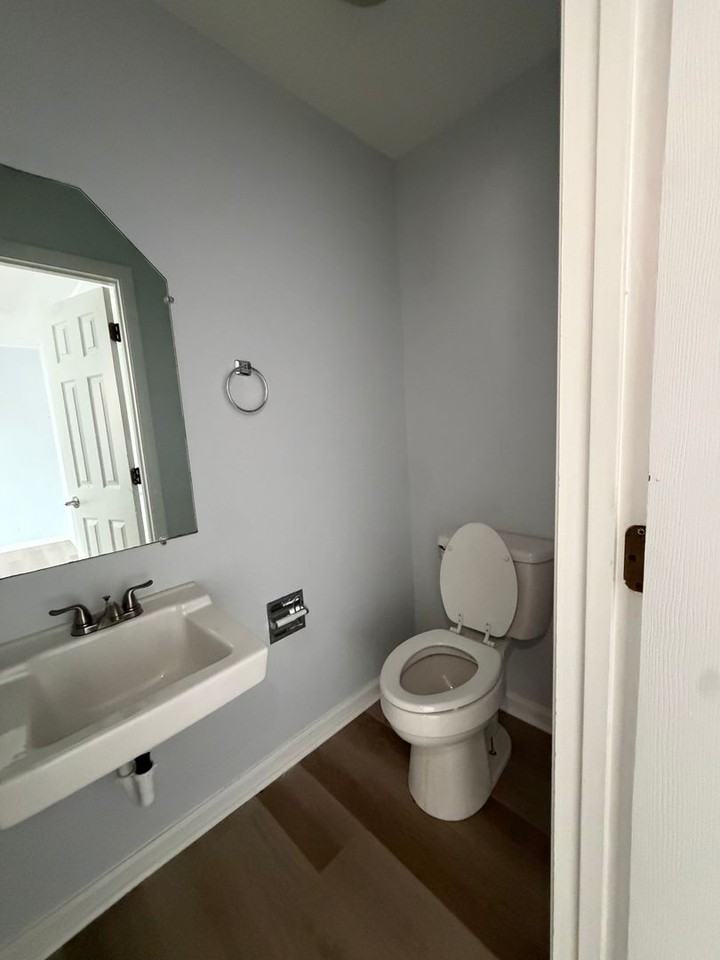 Virginia Hills Apartments - Photo 4 of 15