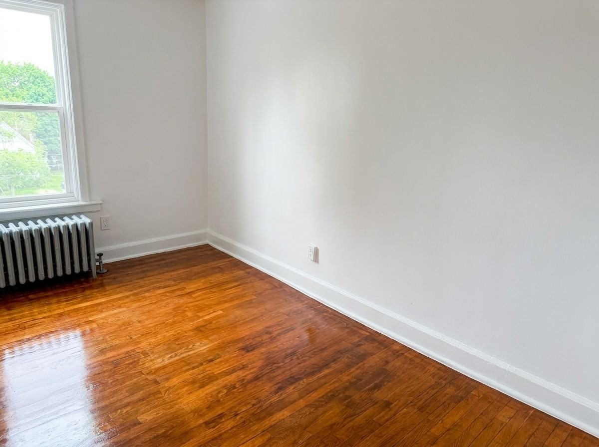 8 Eastman Terrace - Photo 3 of 5