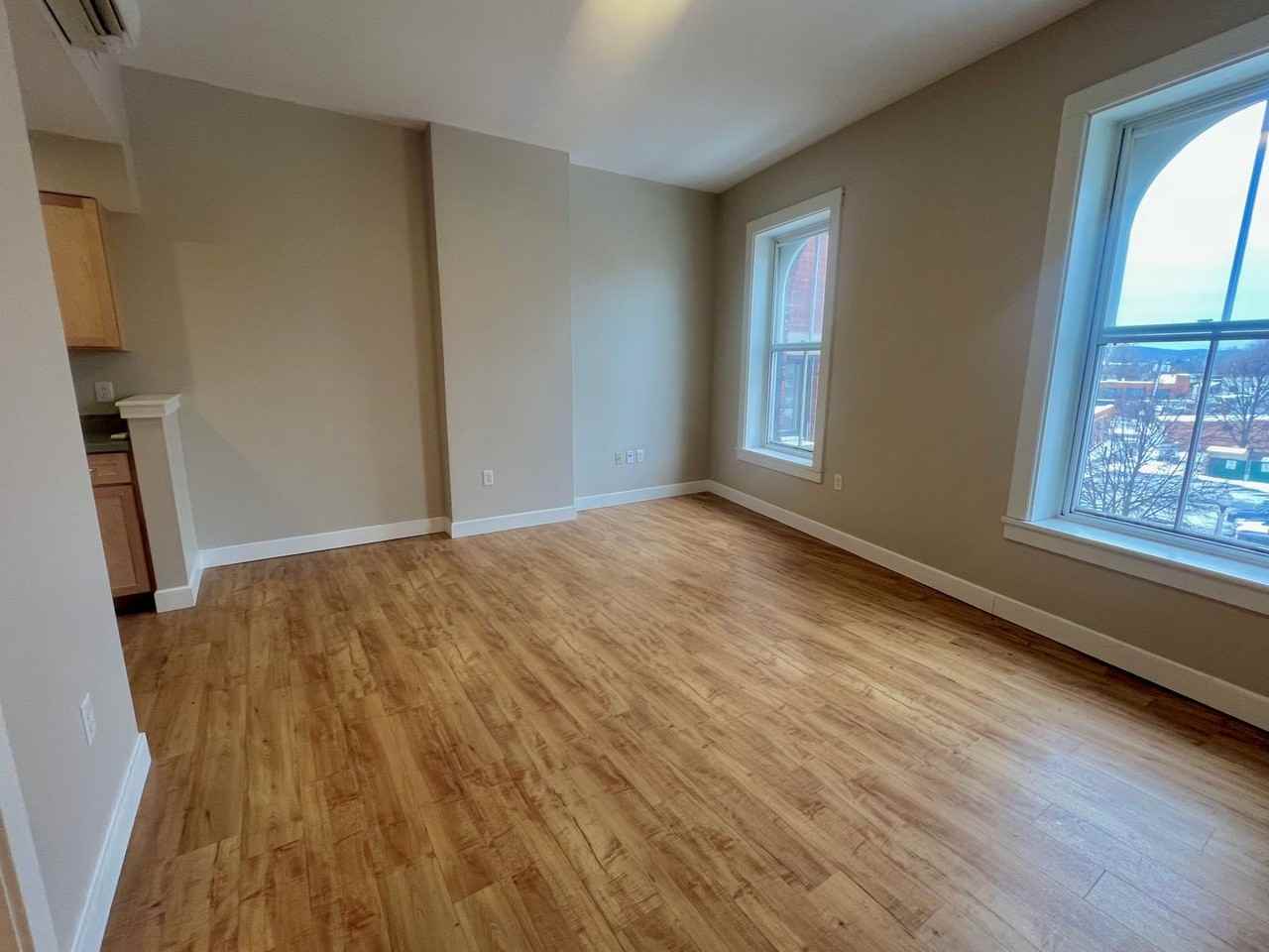 341 Main St - Photo 5 of 18
