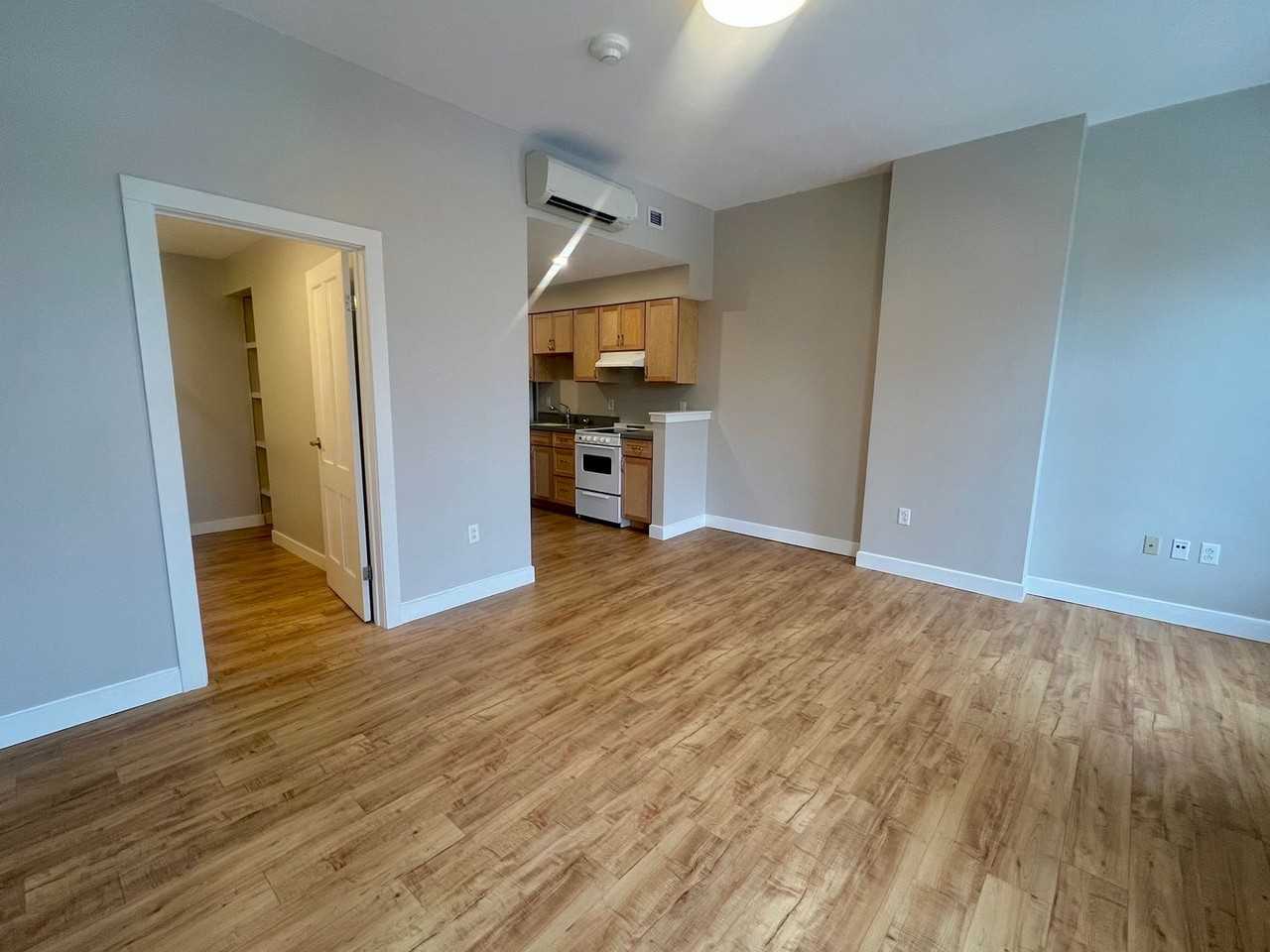 341 Main St - Photo 6 of 18