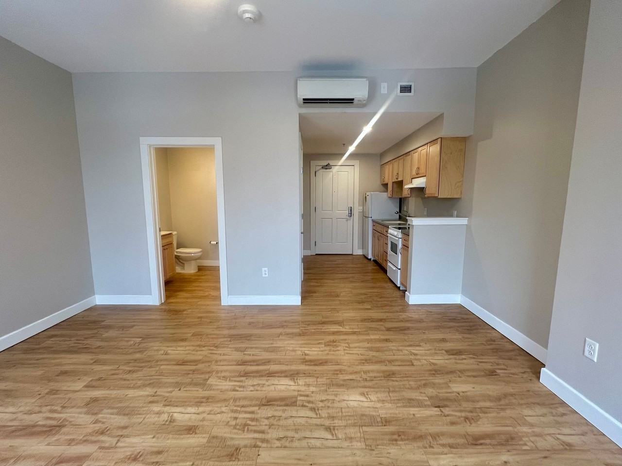 341 Main St - Photo 7 of 18