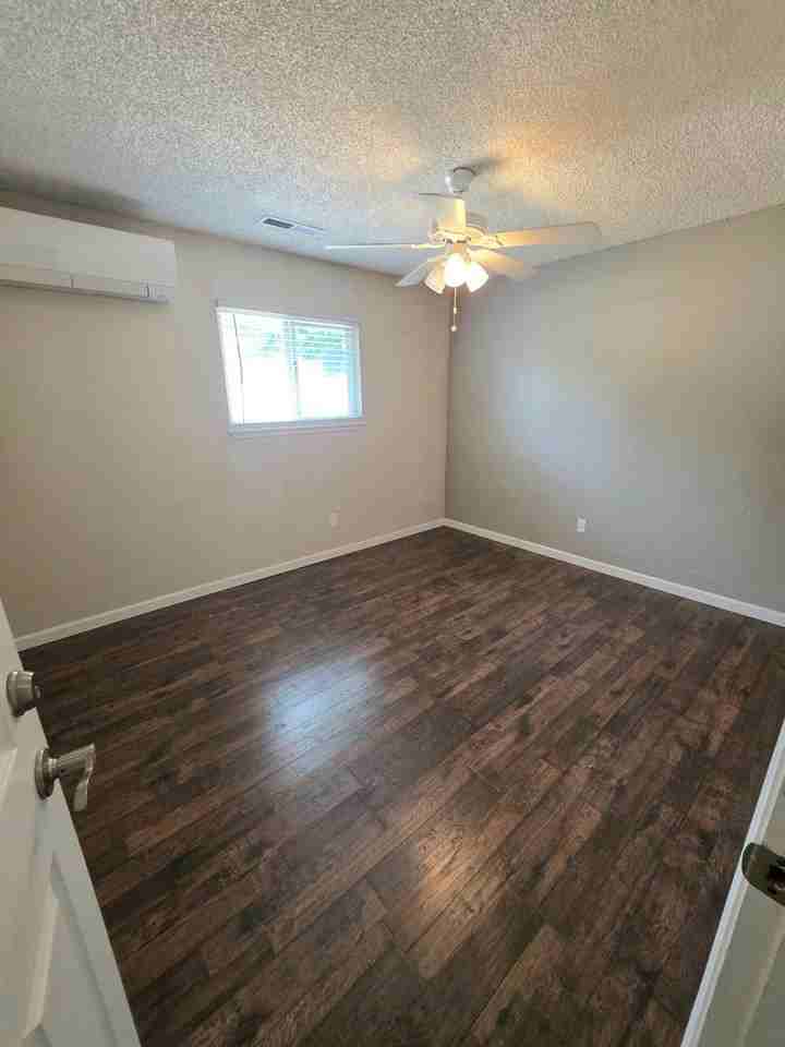 1424 Calexico Dr - Photo 6 of 18