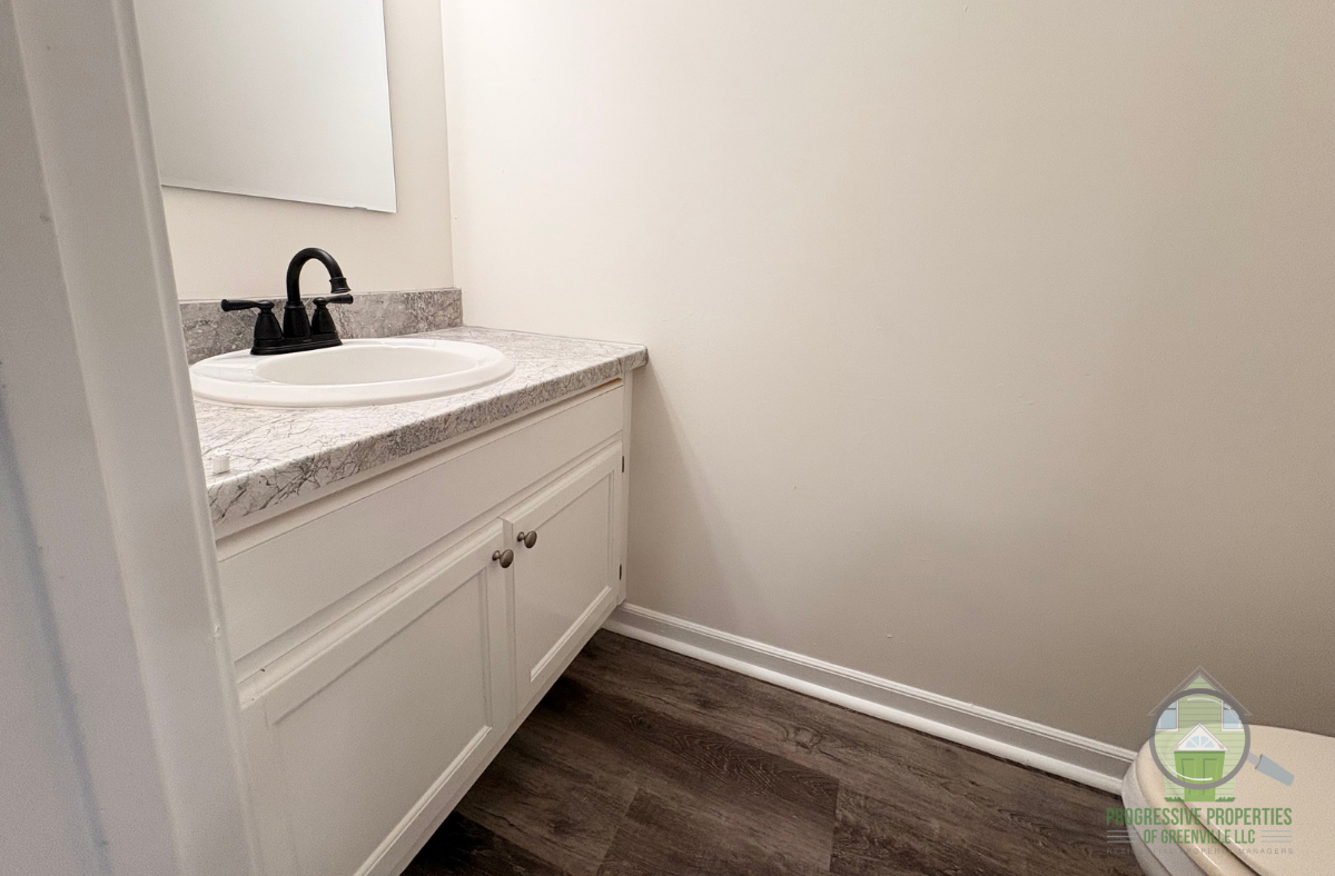 1216 North Main Street - Photo 4 of 14