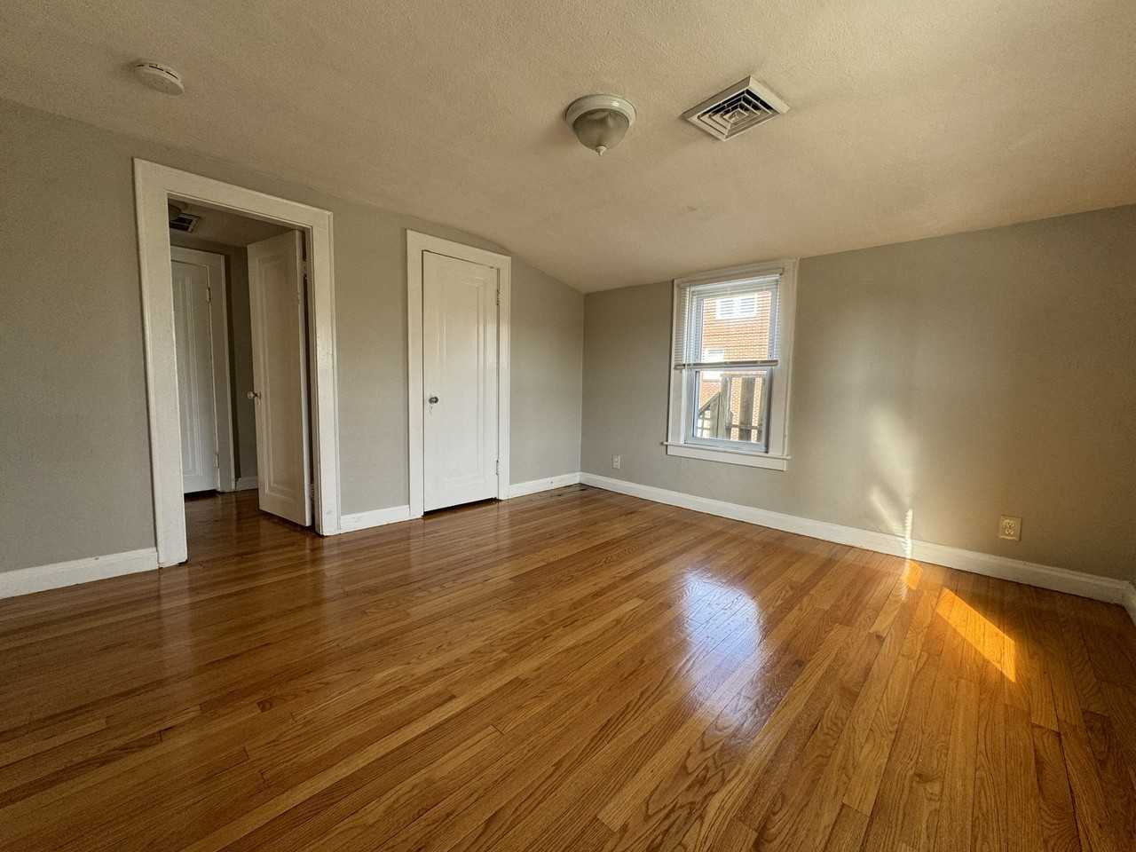 66 Lyman Street - Photo 6 of 20