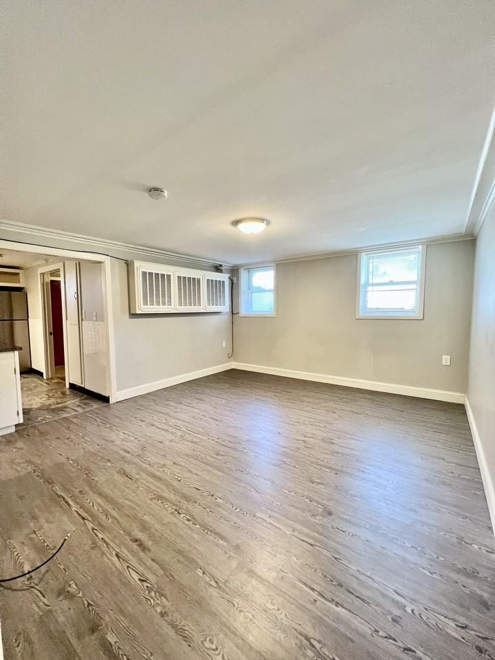 72 Lyman Street - Photo 5 of 13