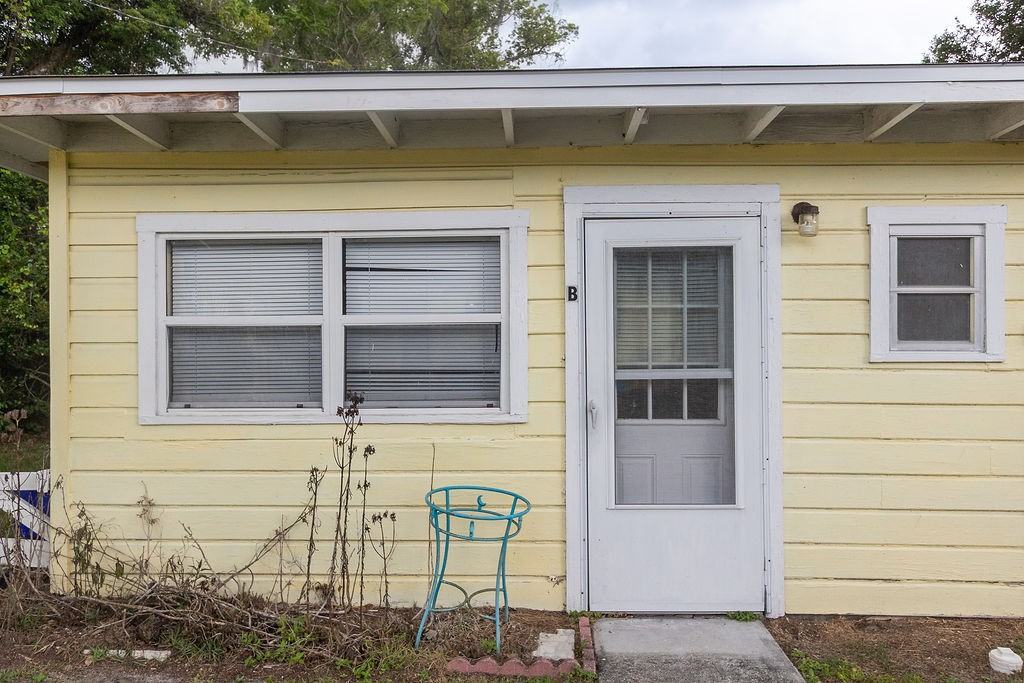 220 N Adelle Ave - Unit B - P! - Photo 2 of 11