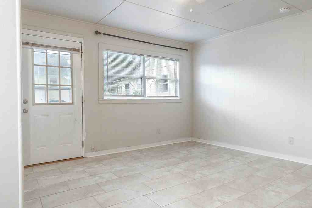 220 N Adelle Ave - Unit B - P! - Photo 5 of 11