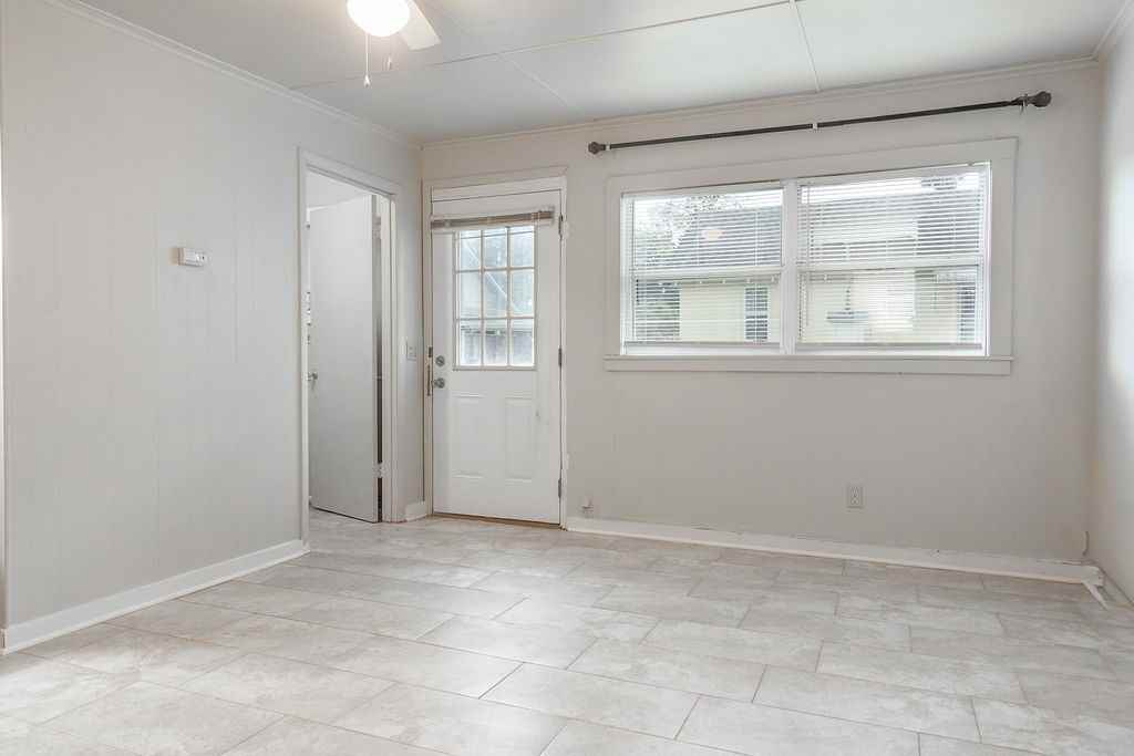 220 N Adelle Ave - Unit B - P! - Photo 6 of 11