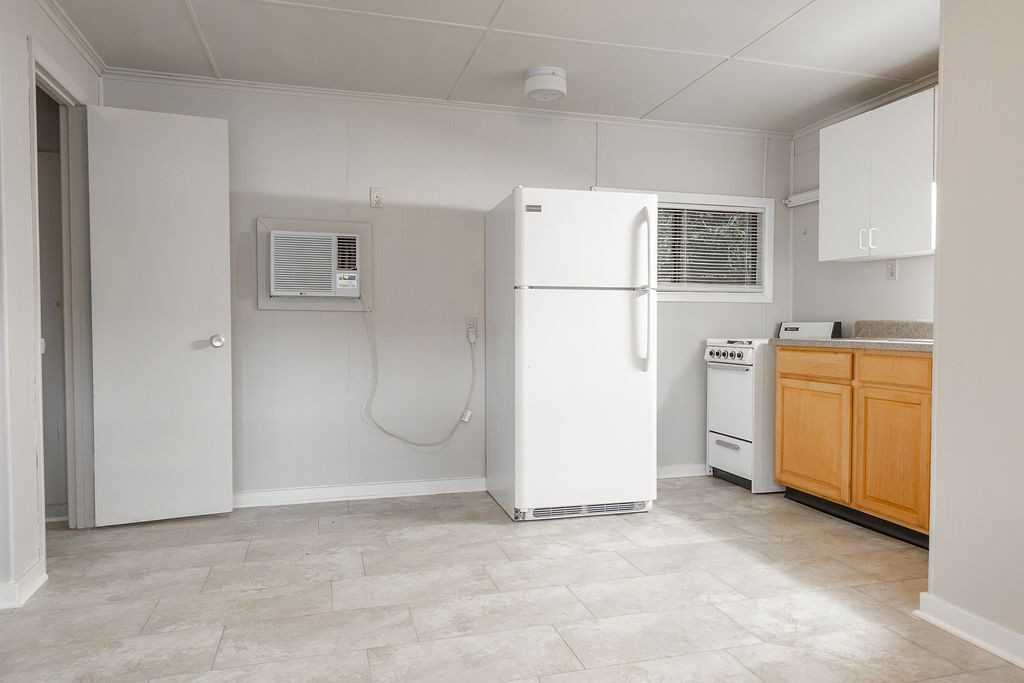 220 N Adelle Ave - Unit B - P! - Photo 7 of 11