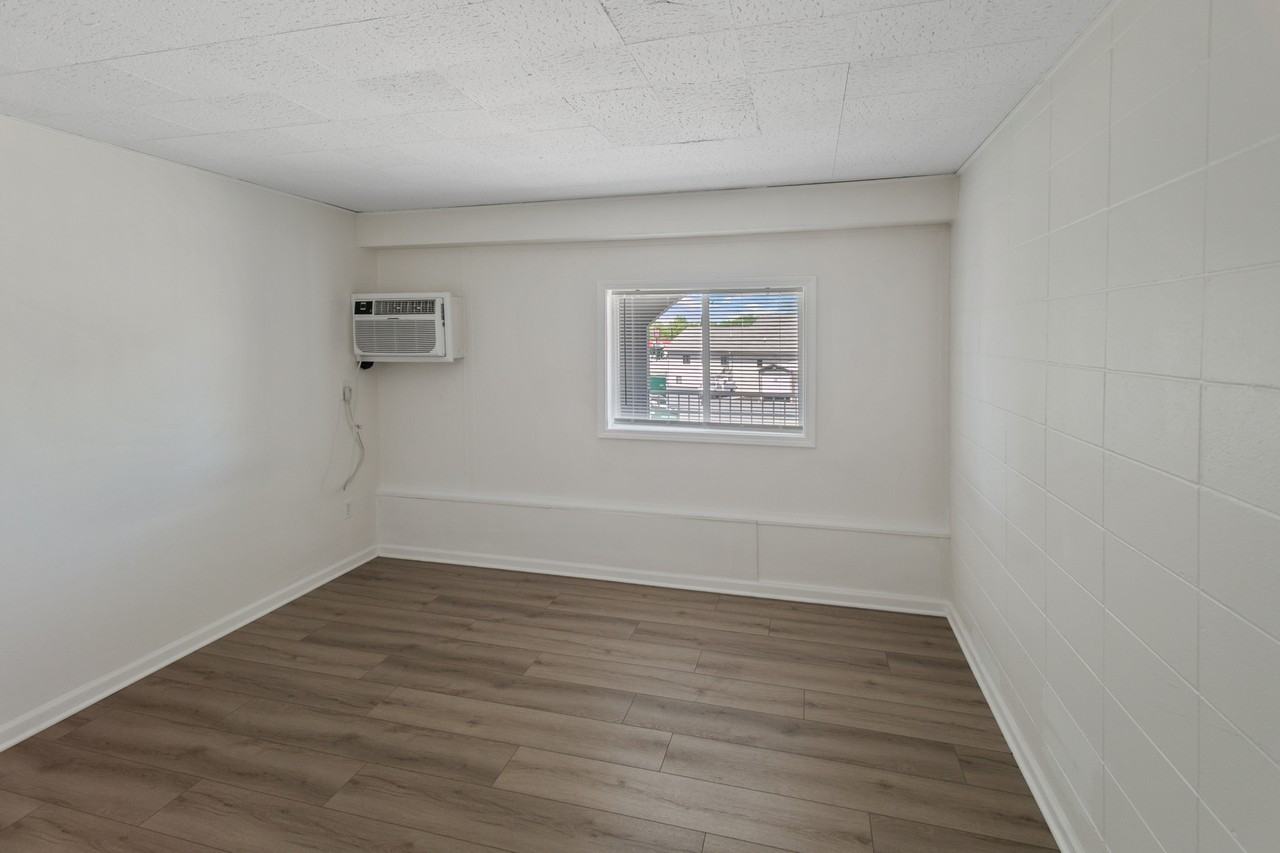 1231 North Galena Avenue - Photo 7 of 20