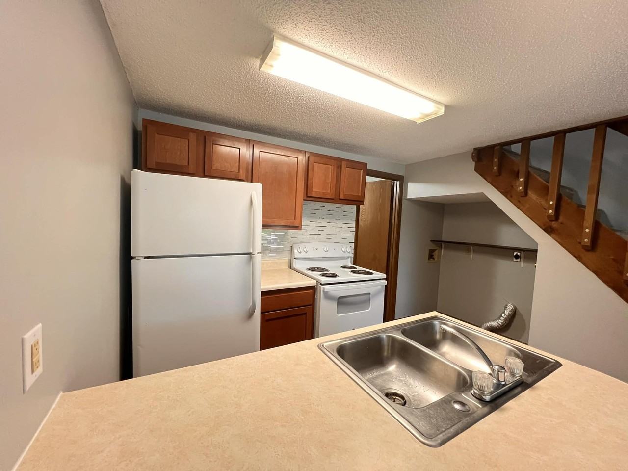 Fairway Drive - Photo 5 of 13