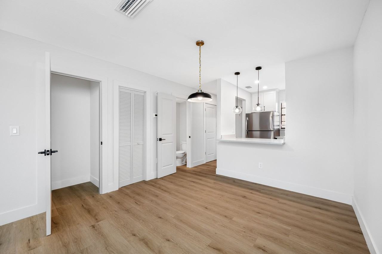 HUGE Renovated Townhome - Photo 7 of 50