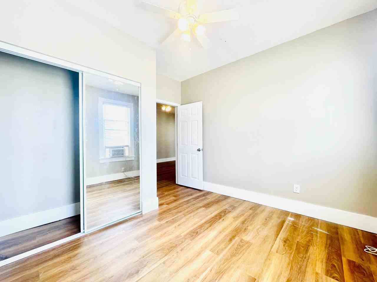 307- 311 South Grandview Avenue - Photo 4 of 50
