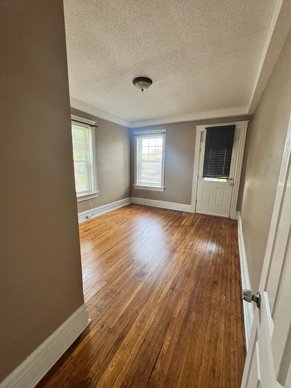 3890 Juniata Street - Photo 5 of 11
