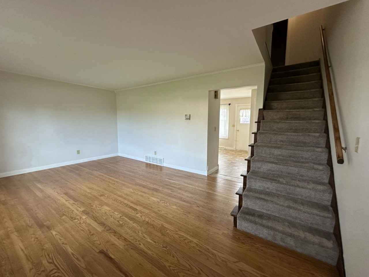 W164N11511 Squire Ct - Photo 3 of 11