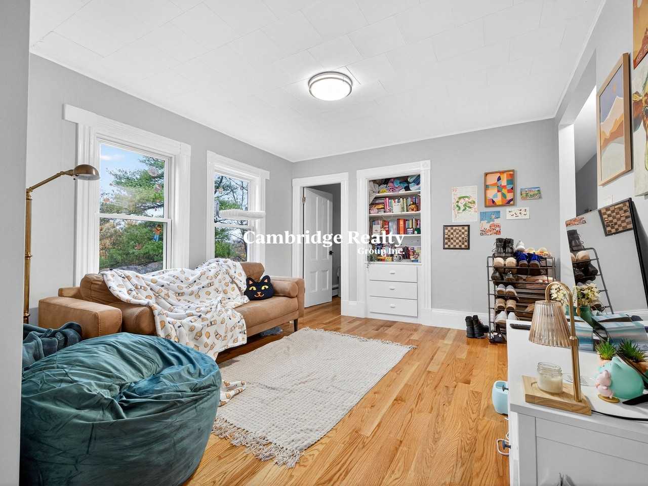 114 Woodstock St #2T - Photo 5 of 10