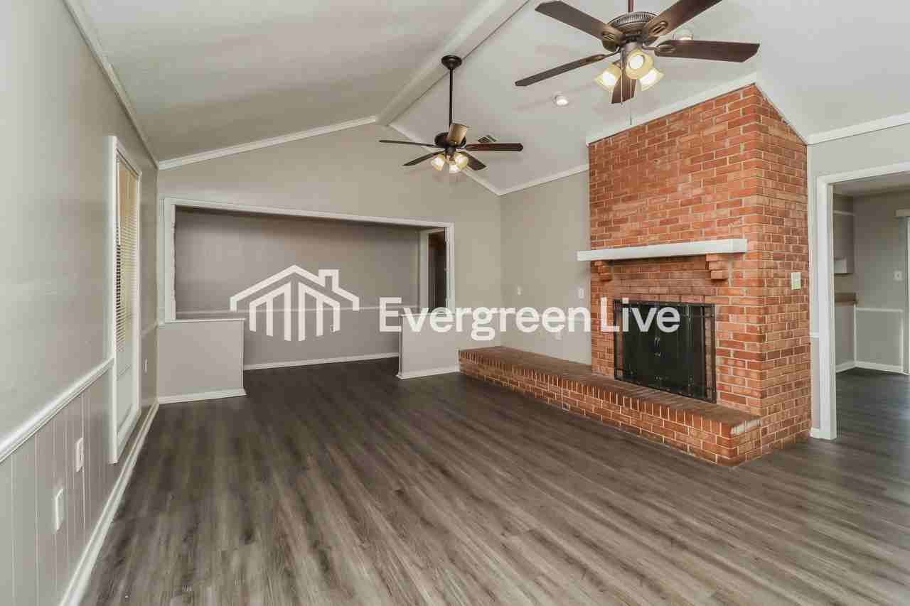 125 Dogwood Cir - Photo 3 of 15