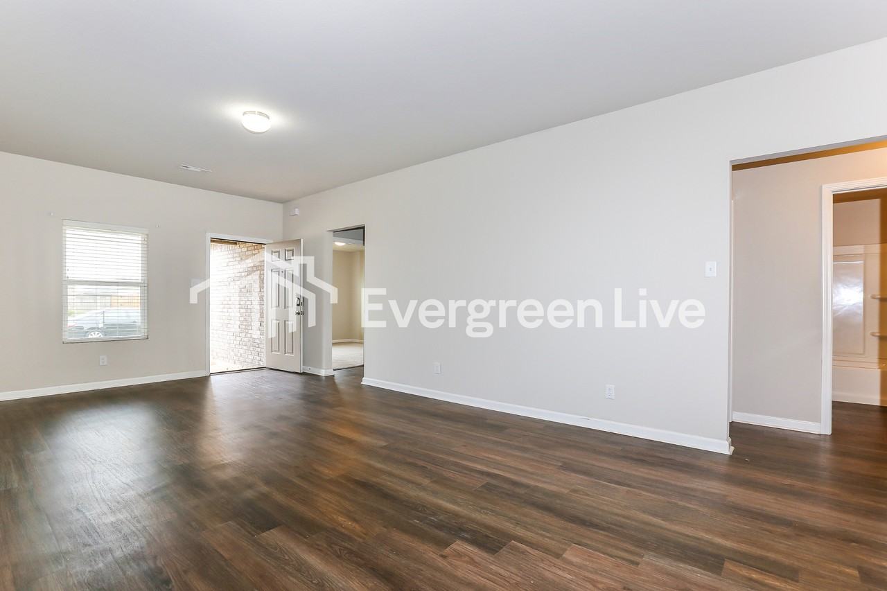 124 Sunland Dr - Photo 3 of 15