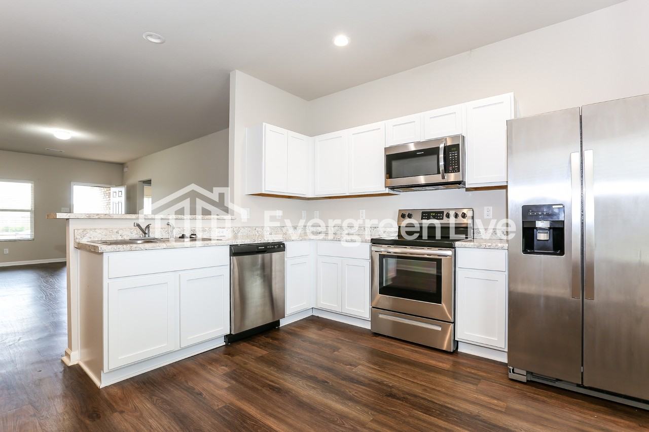 124 Sunland Dr - Photo 6 of 15