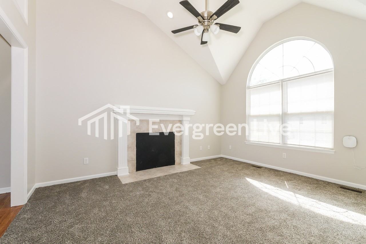 11127 N Lewis Ave - Photo 7 of 15