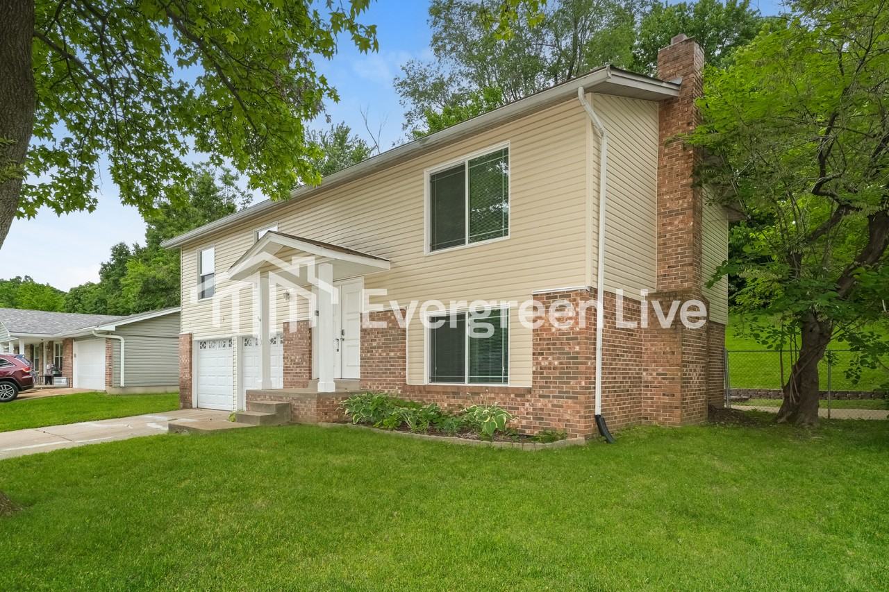 1333 Nutmeg Dr - Photo 2 of 15