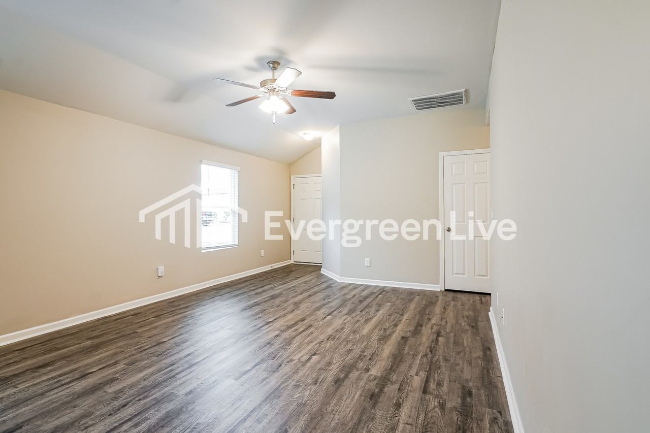 12629 Waterbury Cv - Photo 2 of 14