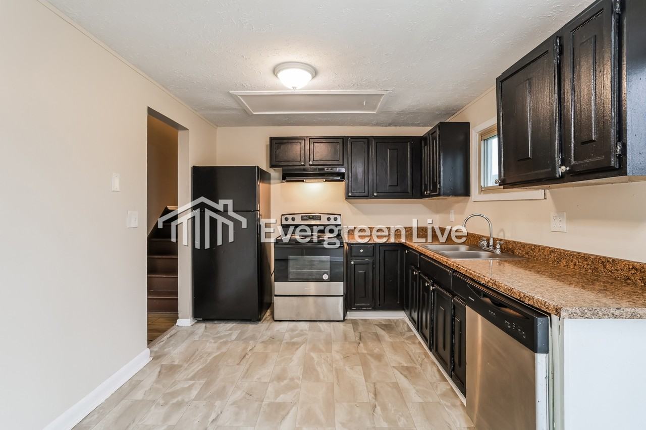 5036 Albany Dr - Photo 6 of 15