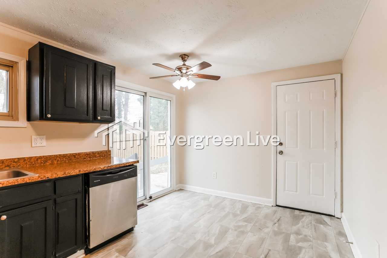 5036 Albany Dr - Photo 7 of 15