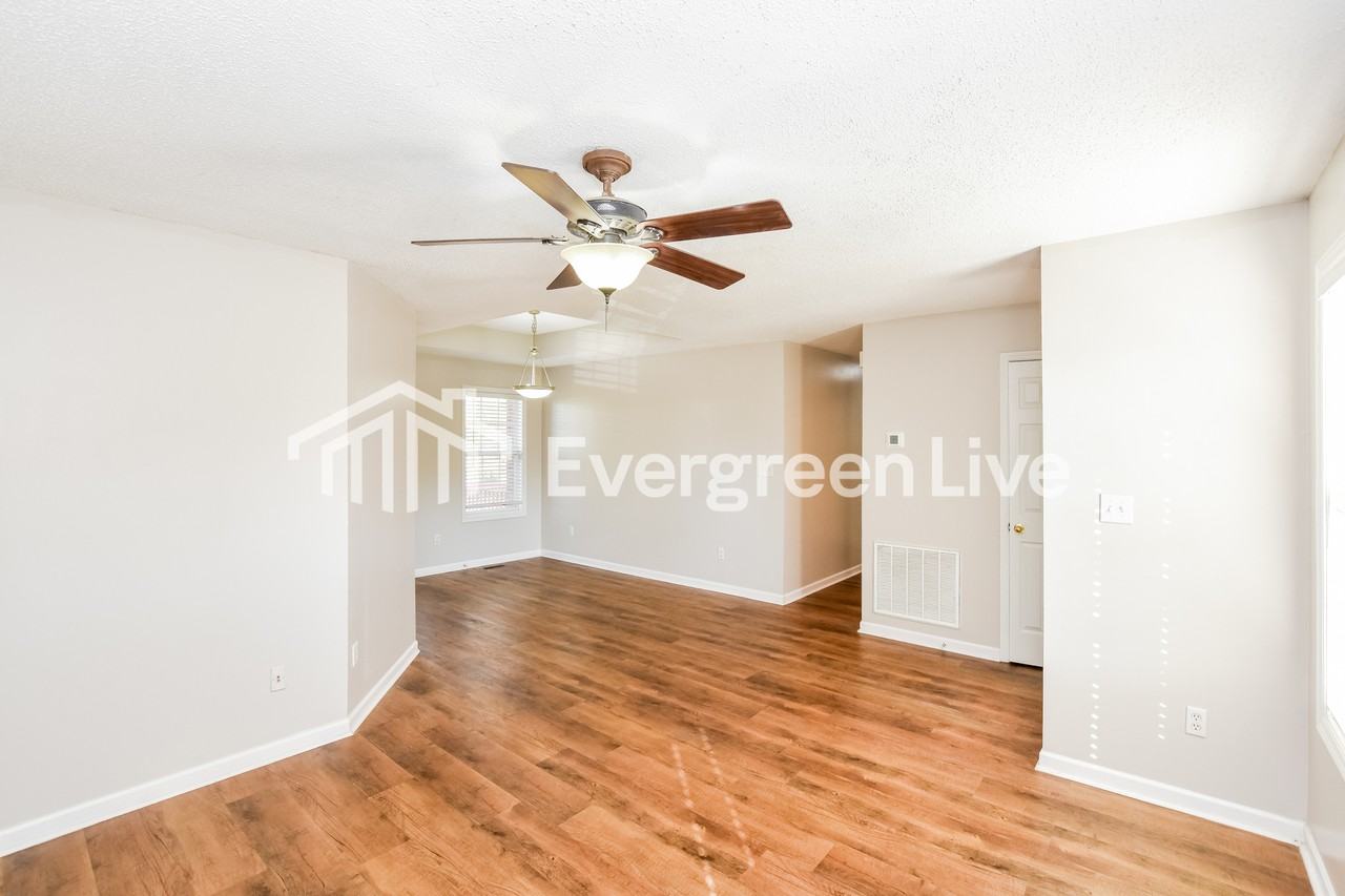 121 Lamirda Ct Nw - Photo 4 of 14