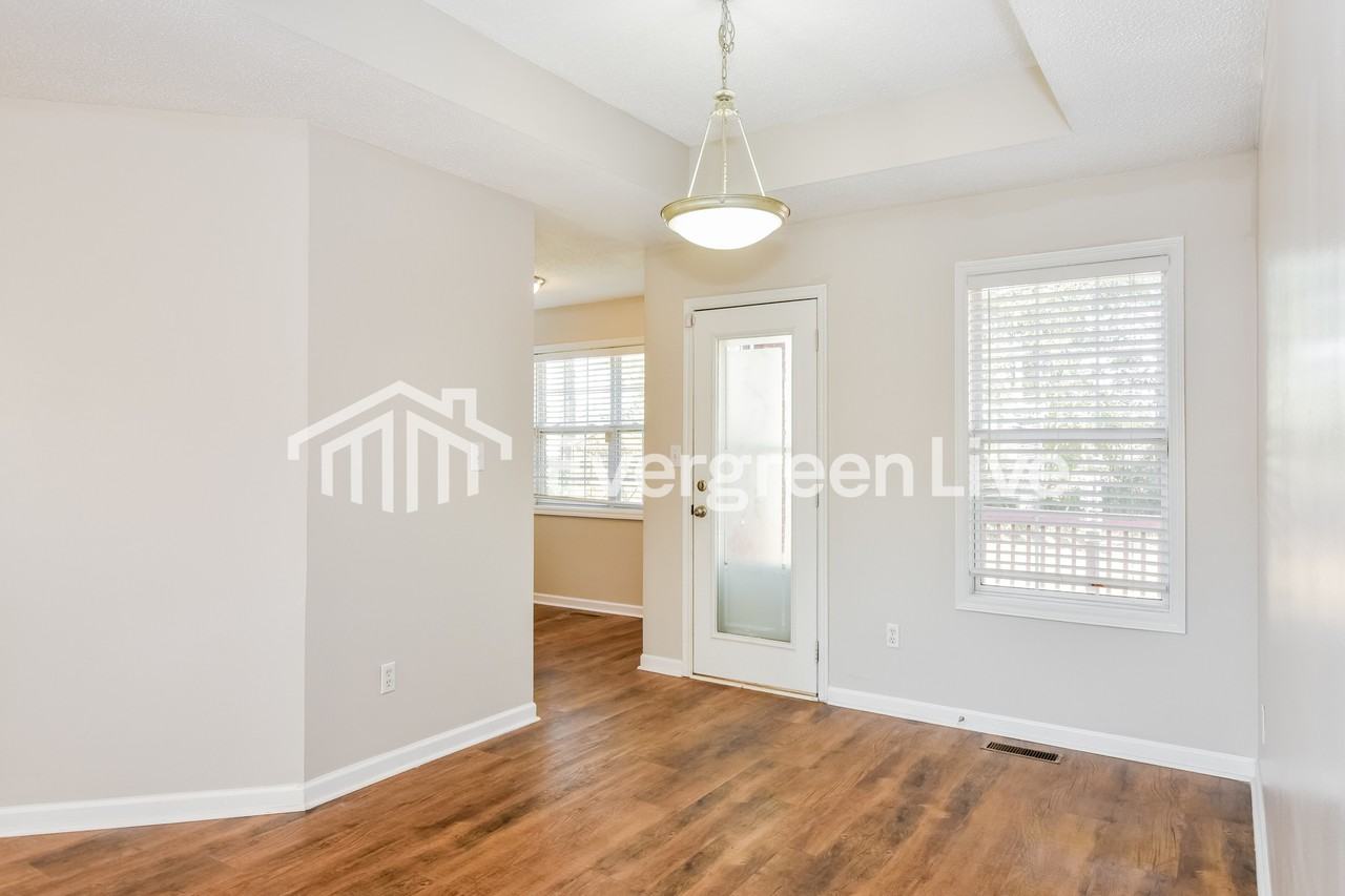 121 Lamirda Ct Nw - Photo 5 of 14