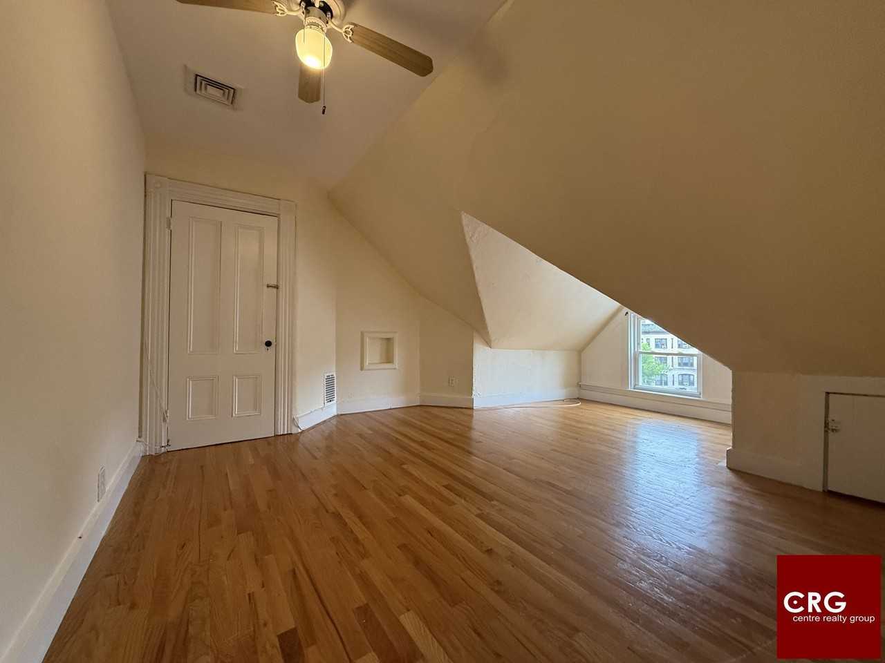 5 Summit Ave #U3 - Photo 5 of 12