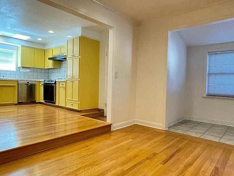 1210 Santa Paula Ave - Photo 3 of 12