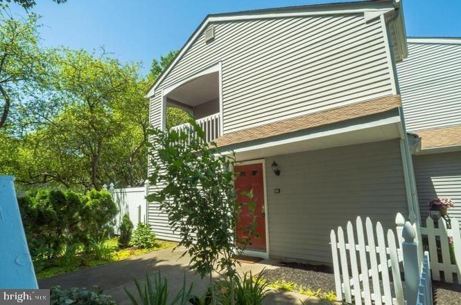 1659B Trellis Cir - Photo 2 of 22