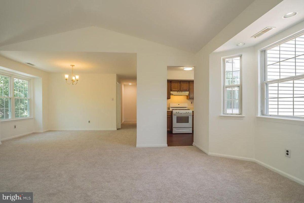 1659B Trellis Cir - Photo 5 of 22