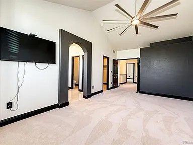 3383 Mount Royal Dr - Photo 4 of 39