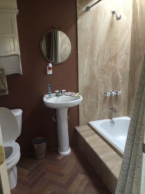 1052 Hacienda Dr - Photo 4 of 16