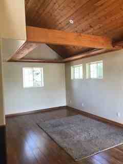 1052 Hacienda Dr - Photo 5 of 16