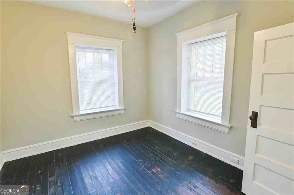 340 W Washington St - Photo 4 of 7