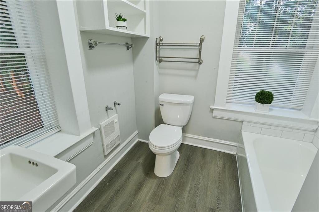 340 W Washington St - Photo 7 of 7