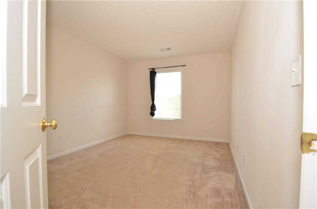 4407 Weham Ct - Photo 7 of 50