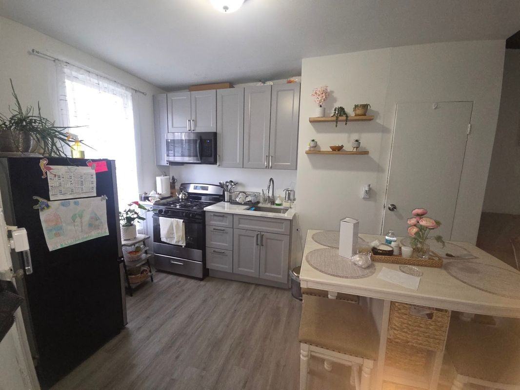 6112 John F Kennedy Blvd ##3 - Photo 2 of 5