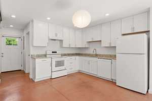 featured image of 2404 Garfield Ave Se
