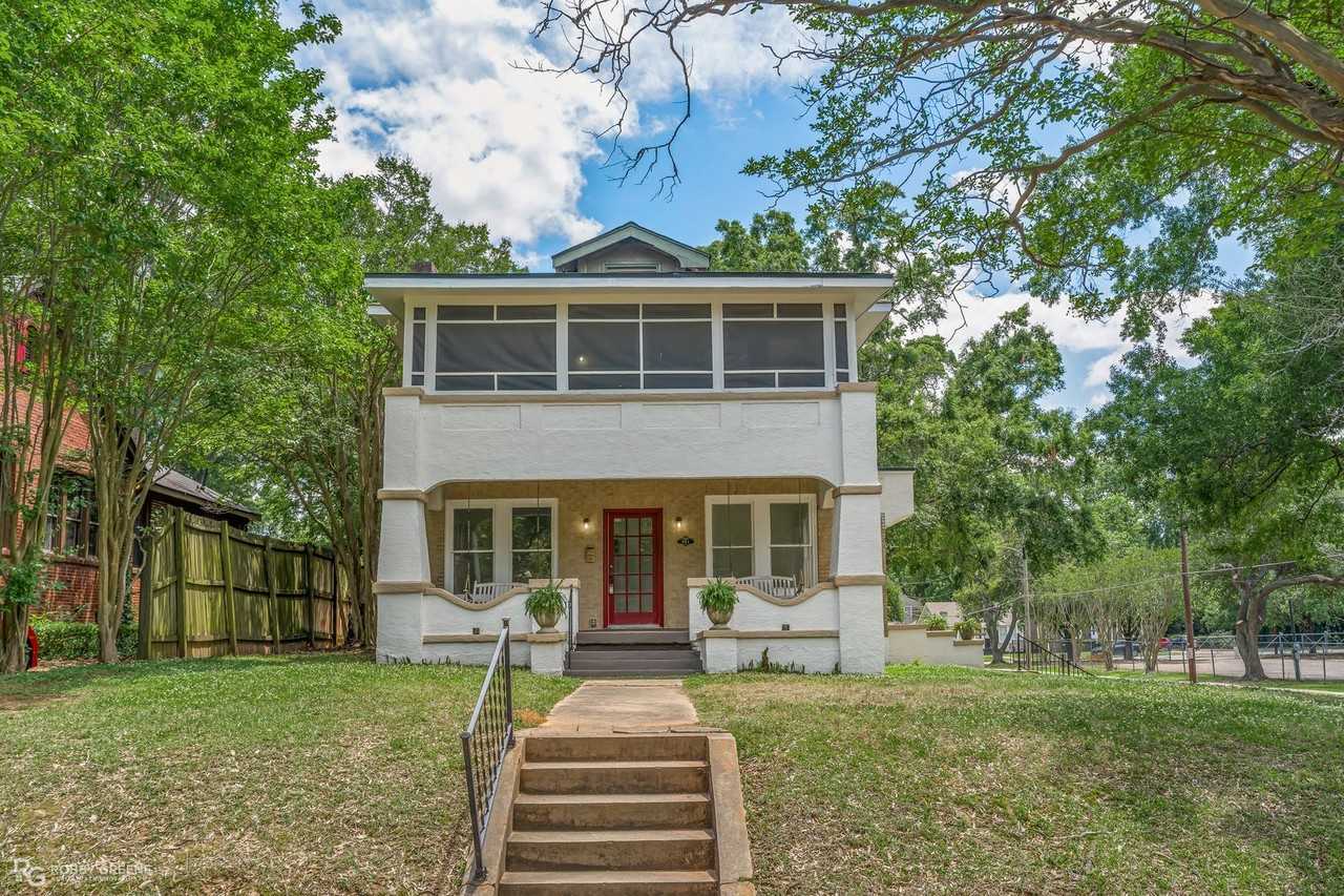 561 Forest Ave - Photo 2 of 19