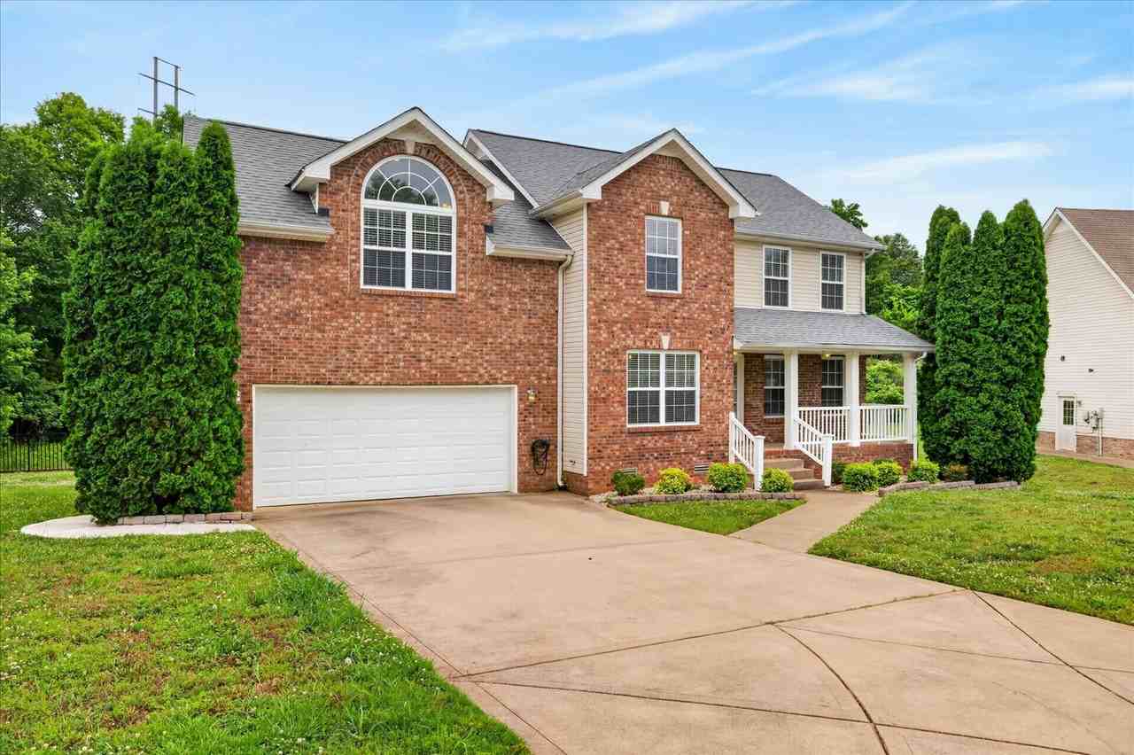 843 Nandina Ct - Photo 2 of 44